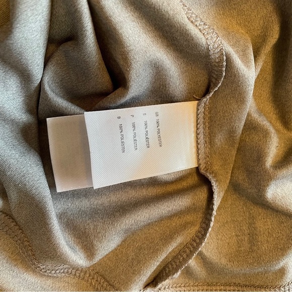 The North Face Men’s Solid Color-Crew Neck-Pullover- Size Small - Picture 10 of 10